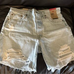 NWT Levi’s 501 high rise button fly denim shorts.